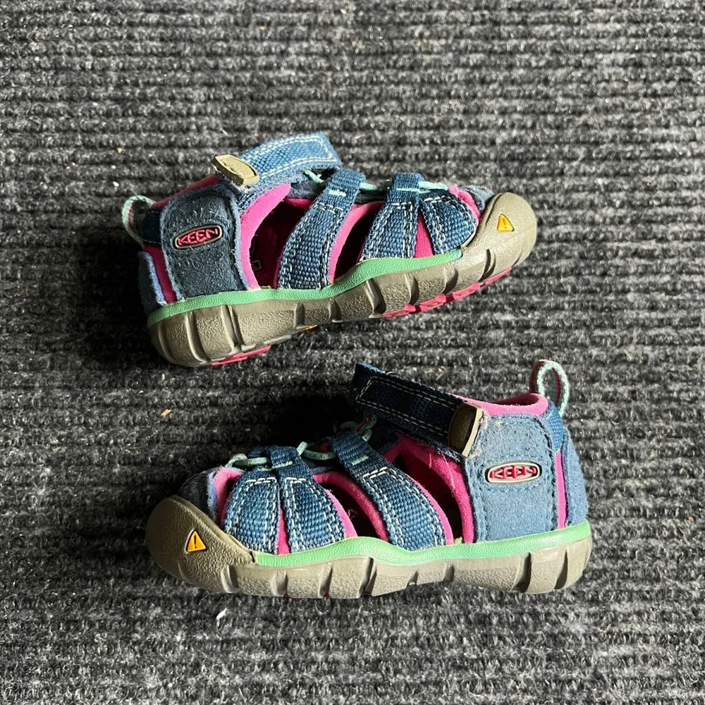 Keen Seacamp II CNX Water Sandals Toddler 4 Blue Pink Excellent Hybrid Hiking